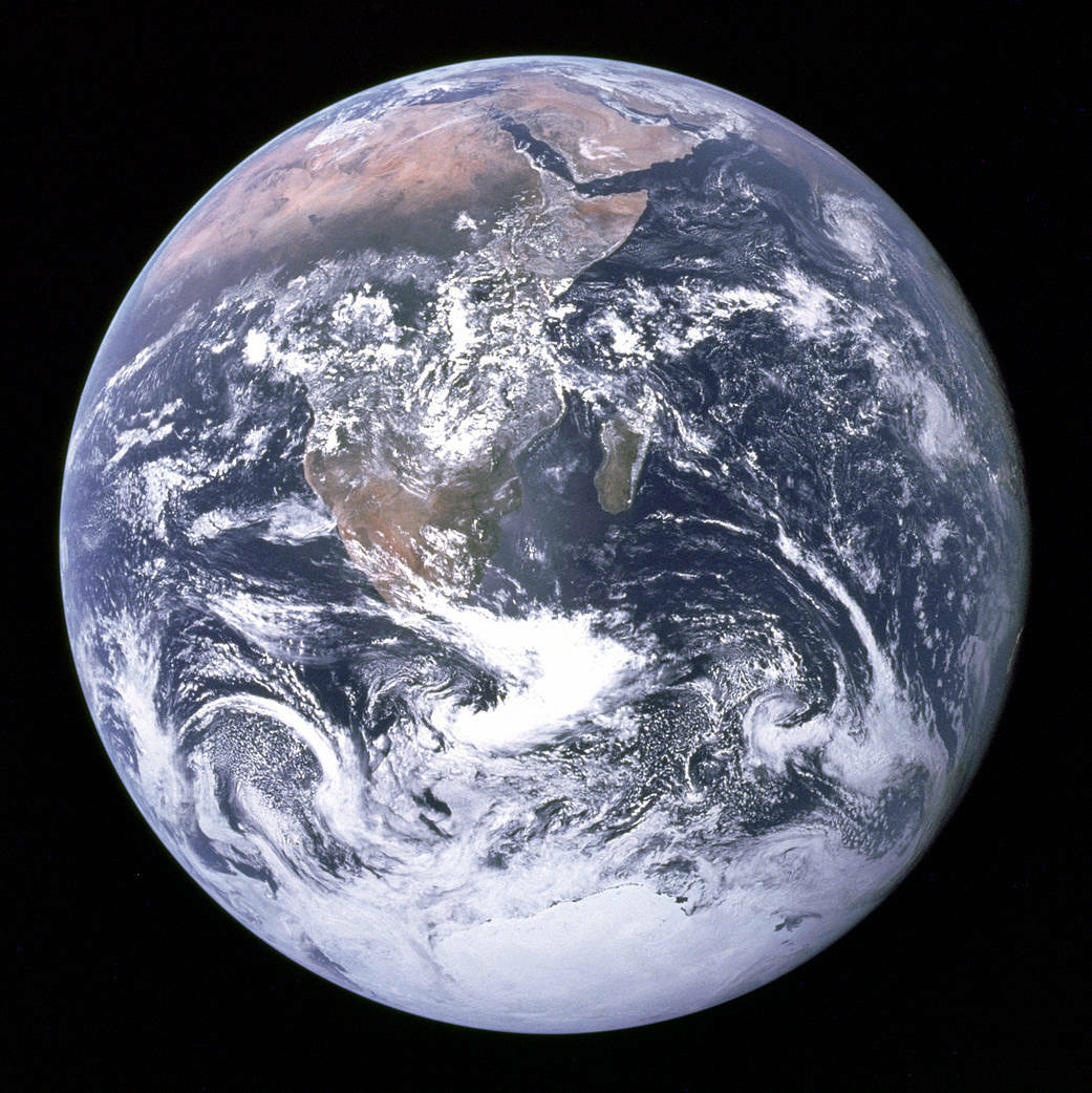 a photo of the earth made by the crew of Apollo 17 at a distance of about 29,000 kilometers (18,000 miles) from the planet's surface